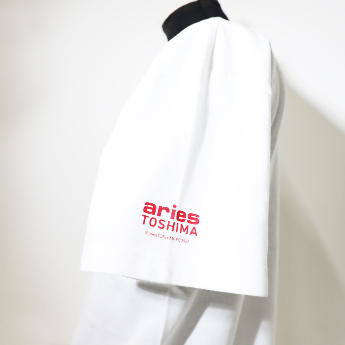 2025 ロゴプリントTシャツ